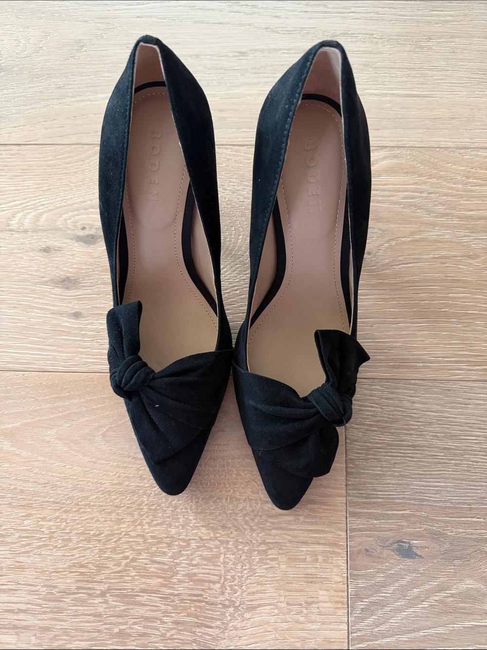 Boden Black Pointed Knot Pumps